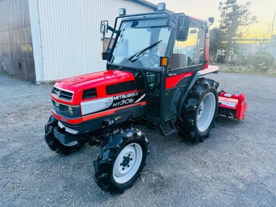 トラクター MT306*4WD ディーゼ ル 768時間 30馬力＊三菱*エアコンキャビン*(群馬県)**