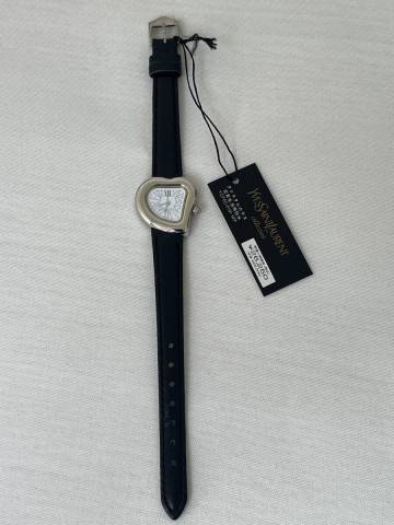 【M111】未使用品 貴重 YVESSAINTLAURENT YCF60-6191 WP ハート型 cal.4520 クォーツ レディース時計 稼働品 タグ付き 保管品