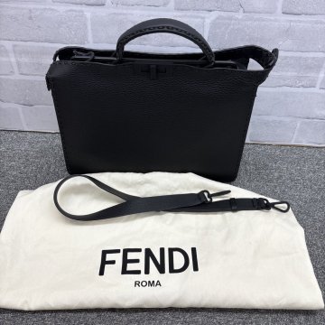 ◎【美品】FENDI フェンディ ハンドバッグ セレリア ピーカブー ISeeU ブラック 黒 ショルダー TW228218