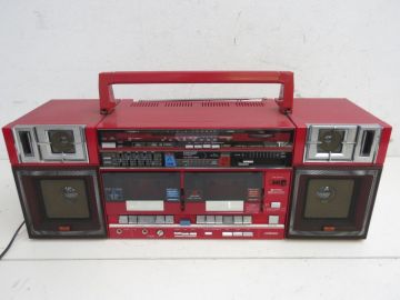 Q2002-N29-6053 Victor ビクター PC-W300 ラジカセ ポータブルコンポーネントシステム 赤 ジャンク 現状品1