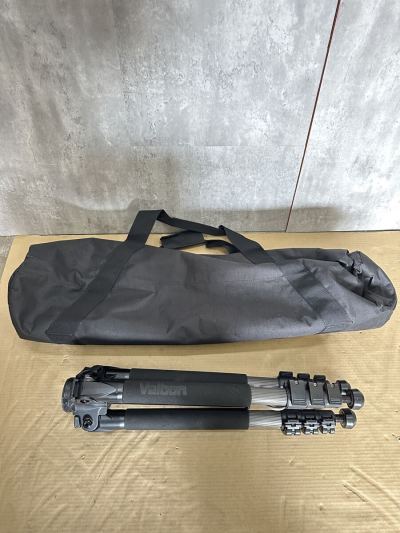 ▽ Velbon GEO E740 三脚 脚のみ 雲台なし ベルボン カメラアクセサリー 撮影機材 カーボンファイバー ケース付き 現状品
