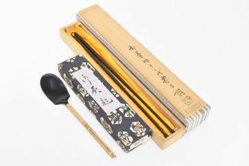 (1379S 0303M12) 1円～ 美品 炭道具 2点セット 灰匙 美津火箸 御釜師 十二代忠三郎 風炉用 茶道具 金属工芸