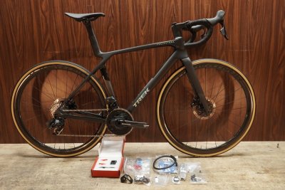■TREK MADONE SLR7 AXS GEN8 トレック SRAM FORCE E-TAP AXS D2 2X12S BONTRAGER AEOLUS RSL 37 サイズM 2025年モデル 超美品