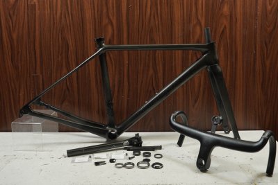 □□□WINSPACE ウィンスペース SLC 2.0 DISC カーボンフレーム ZEO SL 一体型ハンドル付属 サイズ450 2021年 美品