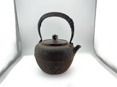古鉄瓶　鉄炮口　 煎茶道具 茶道具 金属工芸 アンティーク 時代物 古美術　希少品　釜師鉄瓶　明治時代