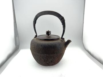 古鉄瓶　鉄炮口　 煎茶道具 茶道具 金属工芸 アンティーク 時代物 古美術　希少品　釜師鉄瓶　明治時代