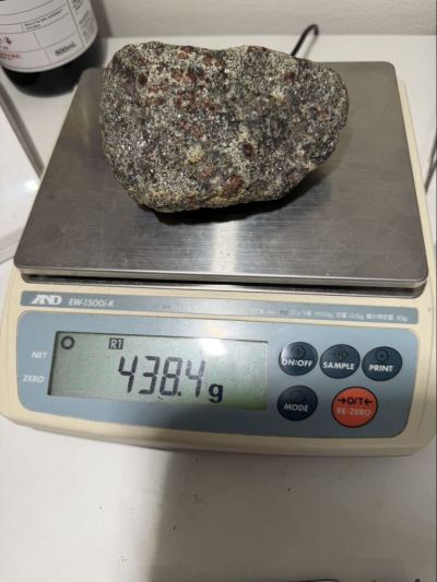 南極の石？　詳細不明品