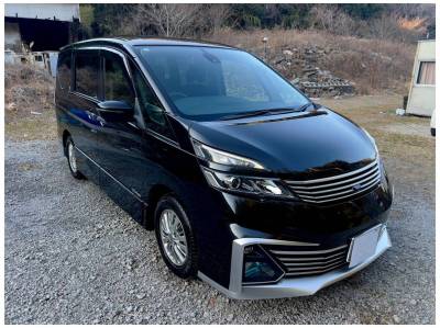 日産セレナライダーVセレクション4WD プロパイロット、ハイブリッド、インテリジェントパーキングアシスト、全方位カメラ