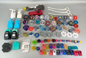 【婀】TAKARA TOMY BEYBLADE タカラトミー メタルファイト ベイブレード 約2.0kg まとめ パーツ 部品 クリア メタルウォール B26FA8