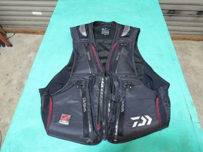 ダイワ DV-1104 スペシャル バリアテックショートメッシュベスト XLサイズ ブラック 鮎ベスト　友釣り　アマゴ渓流ベスト　チョッキ