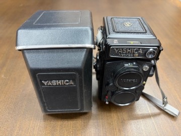 YASHICA Mat-124G ヤシカ　二眼レフカメラ　ケース付