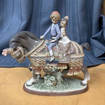 Lladro リヤドロ 「サン・ホセの祭り 少年少女の行進」フィギュリン ※同梱不可 中古　現状渡し　廃盤商品　コレクション　武22
