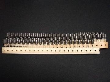 100個 ELNA エルナー 音響用(SILMIC)アルミニウム電解コンデンサ 16V47&mu;F