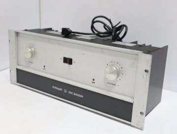 140☆CROWN クラウン パワーアンプ DC300A★3P-109