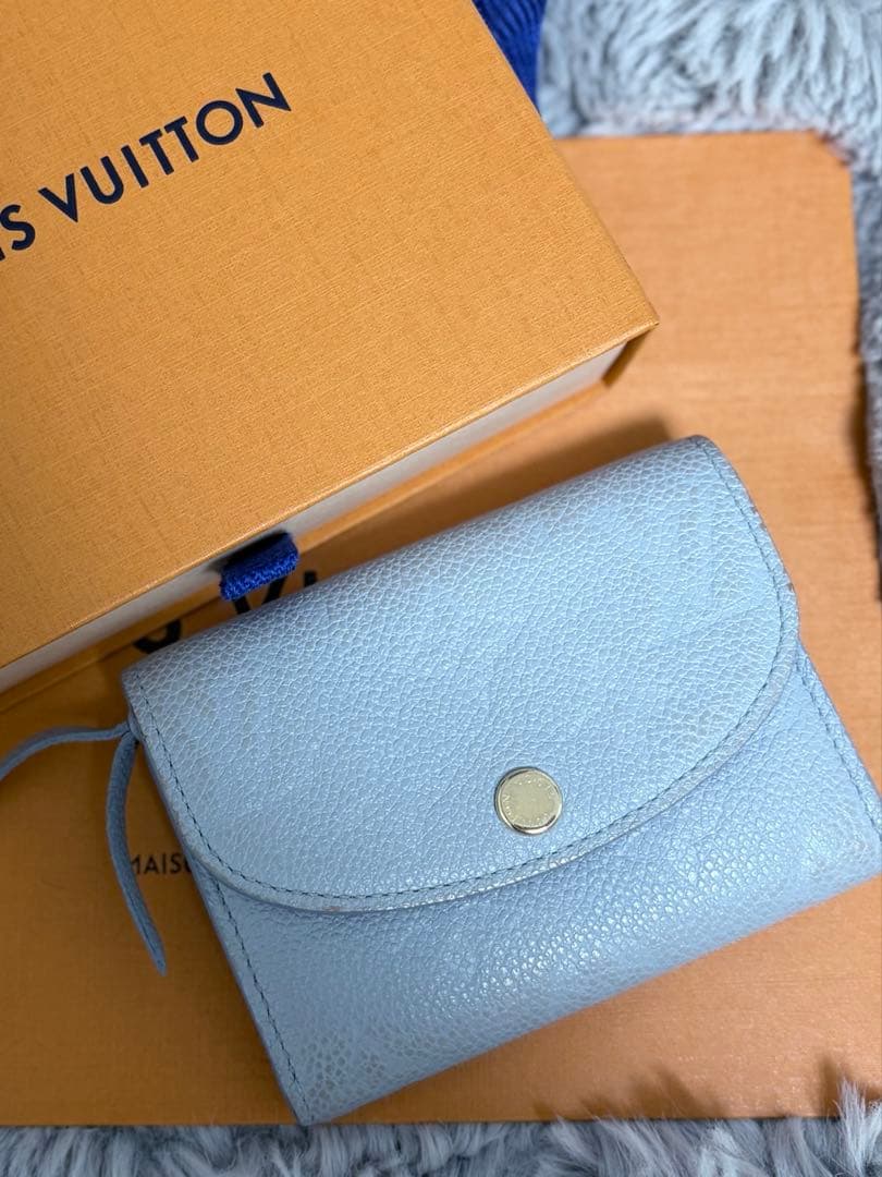 LOUIS VUITTON ライトブルー 二つ折り財布