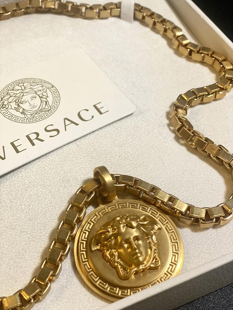 VERSACE 希少ネックレス（つや消し）/箱あり・証明あり