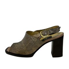 FENDI(フェンディ) サンダル 38 1/2 レディース - ブラウン&times;ダークブラウン 型押し加工 レザー